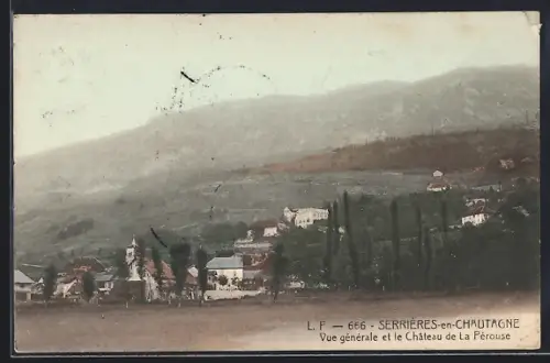 AK Serrières-en-Chautagne, Vue générale et le Château de La Pérouse