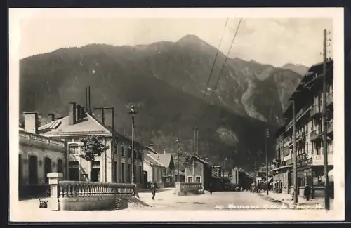 AK Modane, Rue principale avec vue sur les montagnes
