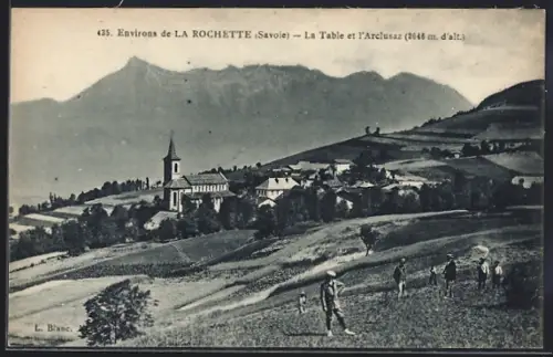 AK La Rochette /Savoie, La Table et l`Arclusaz dans un paysage de montagne