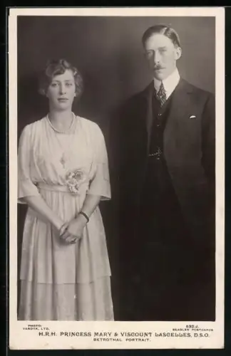 AK Princess Mary und Viscount Lascellesin eleganter Kleidung