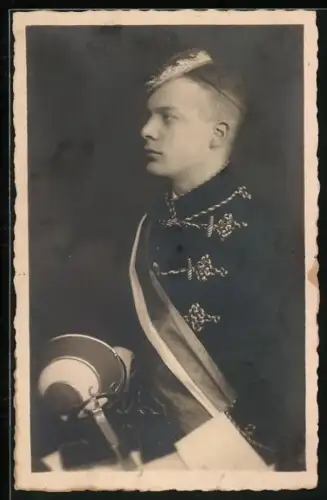 Foto-AK Porträt eines Studenten in Uniform