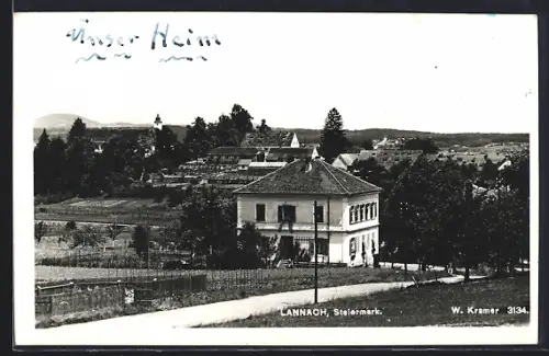 AK Lannach, Wohnhaus mit Strasse u. Ort aus der Vogelschau
