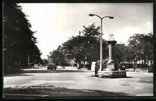 AK Ashton-on-Mersey, Ashton Lane with memorial
