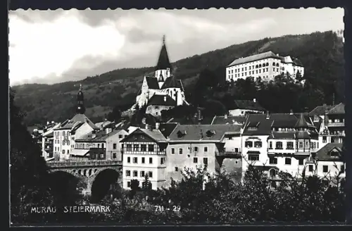 AK Murau /Steiermark, Ortsansicht mit Bogenbrücke