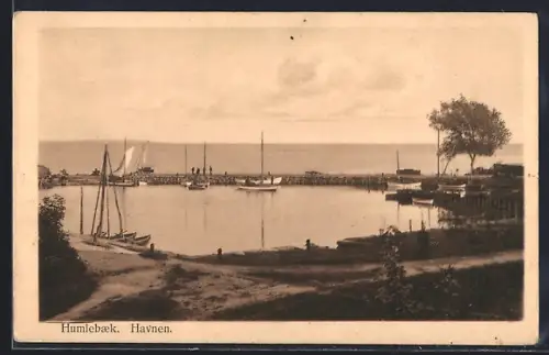 AK Humlebaek, Havnen