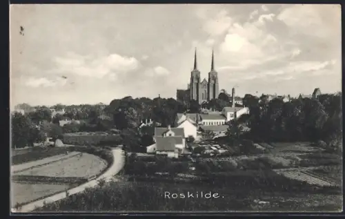 AK Roskilde, Panorama mit Kirche