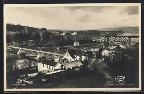 AK Bergeforsen, Uferpartie mit Brücken