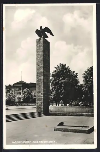 AK Berlin-Siemensstadt, Heldendenkstein mit Umgebung