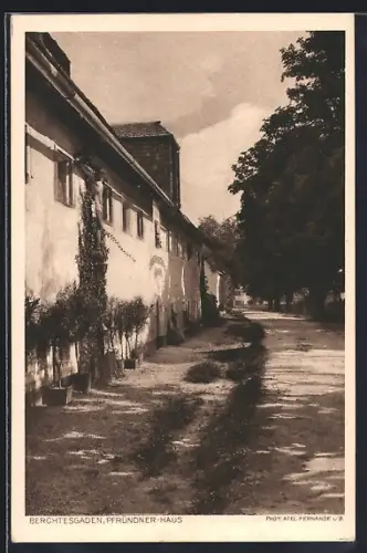 AK Berchtesgaden, vor dem Pfründner-Haus