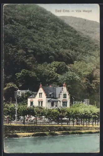 AK Bad Ems, Villa Margot vom Fluss aus