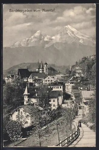 AK Berchtesgaden, Blick vom Nonntal auf Ort und Watzmann