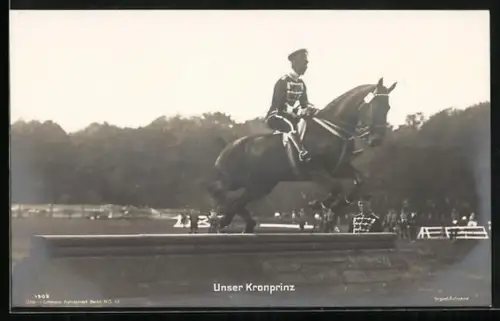 AK Unser Kronprinz bei einem Sprung auf dem Pferd