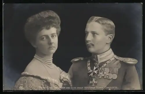 AK Prinz Eitel Friedrich von Preussen und seine Braut Herzoogin Sophie Charlotte