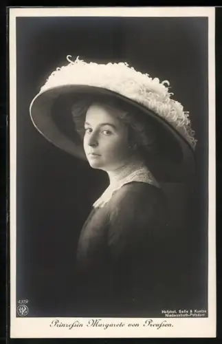AK Porträt Prinzessin Margarete von Preussen mit Hut