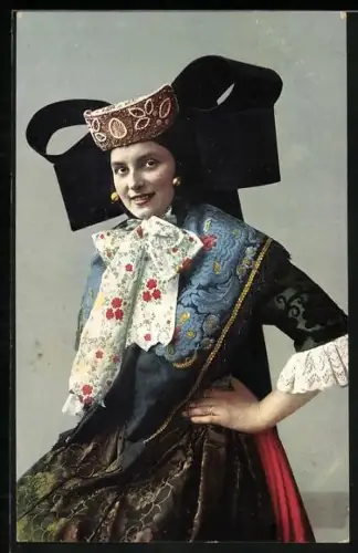 AK junge Dame in Tracht Schaumburg-Lippe