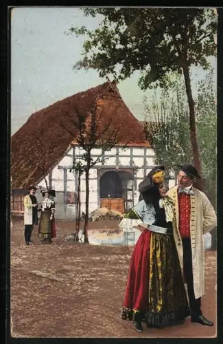 AK Bauernpaar in Tracht Schaumburg-Lippe beim romantischen Spaziergang