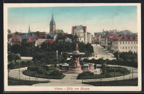 AK Weimar / Thüringen, Blick vom Museum auf Brunnen