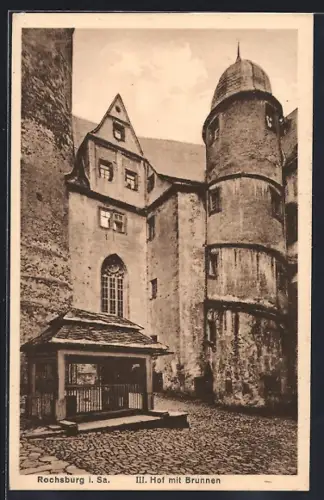 AK Rochsburg i. Sa., III. Hof mit Brunnen