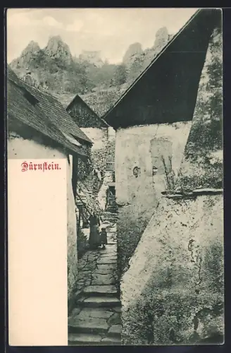 AK Dürnstein / Wachau, Gasse zwischen alten Häusern