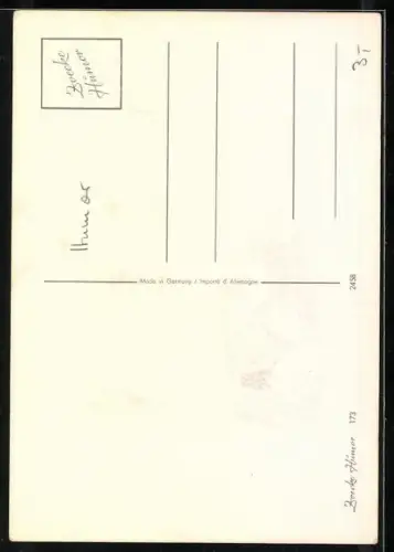 Künstler-AK Soldat mit getarnten Helm trifft auf zwei Jungen beim Indianer-Spielen, Soldaten-Humor