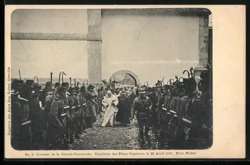 AK Grande-Chartreuse, Expulsion des Pères Chartreux