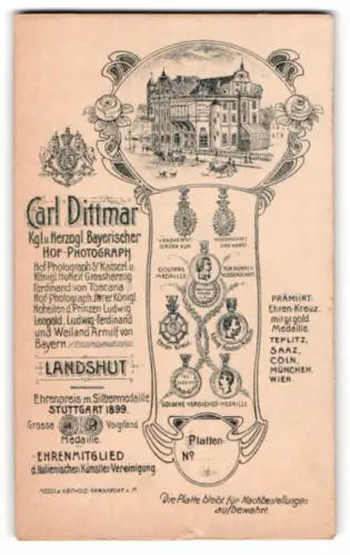 Fotografie Carl Dittmar, Landshut, Fotoatelier gerahmt von Rosen im Jugendstil