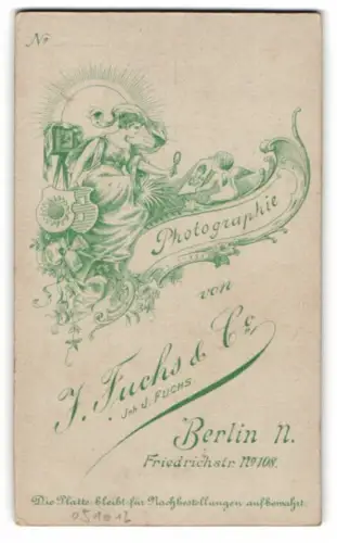 Fotografie J. Fuchs & Co., Berlin, Friedrichstr. 108, Frauenfigur mit Spiegel, Amor und Kamera