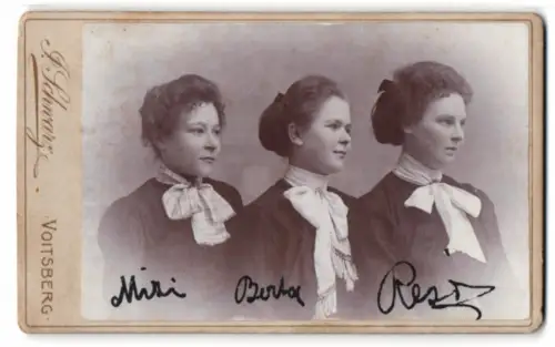 Fotografie Josef Schwarz, Voitsberg, Hauptplatz 8, Miri, Berta und Resit mit weissen Schleifen