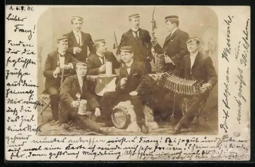 Foto-AK Studentengruppe mit Bier u. Ziehharmonika, §11