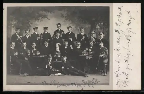 Foto-AK Studentengruppe vor Fotokulisse