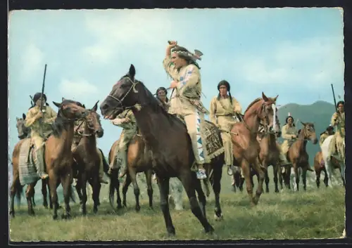 AK Schauspieler Pierre Brice, Winnetou lockt die Utahs in einen Canyon...