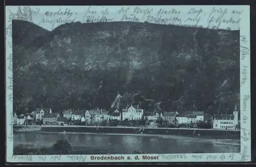 AK Brodenbach a. d. Mosel, Ortsansicht mit Moselufer und Häusern