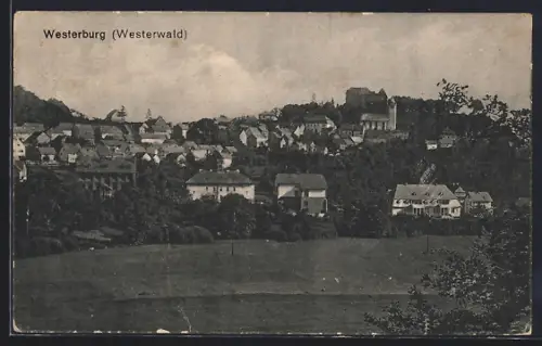 AK Westerburg /Westerwald, Ortsansicht mit Schloss