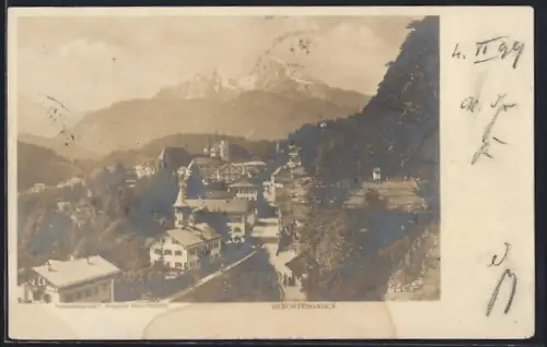 AK Berchtesgaden, Ortsansicht mit Kirche und Watzmann