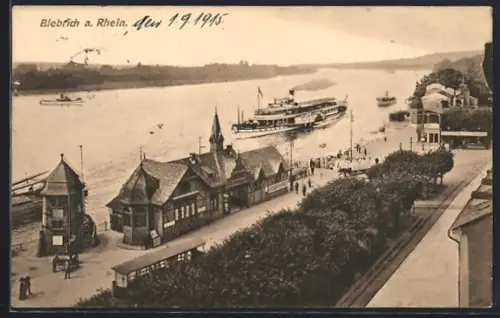 AK Biebrich a. Rhein, Schiffsanleger, Rheinufer, Dampfer