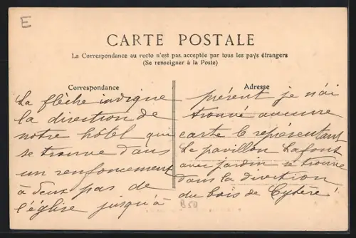 AK Brides-les-Bains, Rue Centrale avec hôtels et vue sur les montagnes en arrière-plan