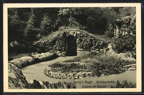 AK Syrau i. Vogtl., Drachenhöhle, Ausgang mit Alpinum