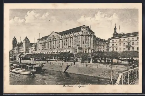AK Coblenz a. Rhein, Rheinufer mit Hotelgebäuden und Ausflugsschiff