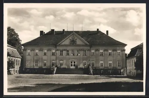 AK Hohenzieritz, Grossherzogliches Lustschloss