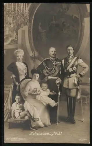 AK Hohenzollernglück, Kaiser Wilhelm II. von Preussen mit seiner Familie