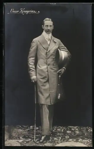 AK Kronprinz Wilhelm von Preussen mit Hut und Stock