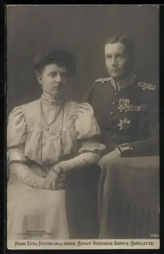 AK Prinz Eitel Friedrich in Uniform mit Ordenspange & Gemahlin im Kleid