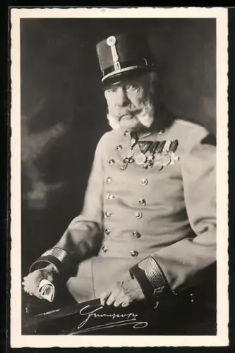 AK Kaiser Franz Josef I. von Österreich in Uniform mit Orden und Mütze