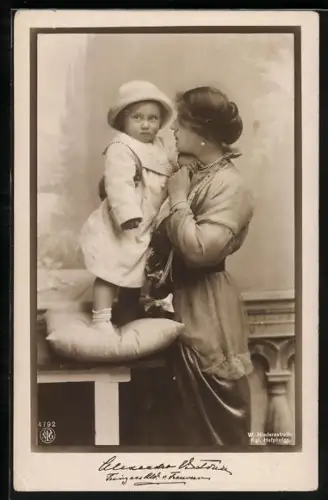 AK Prinz August Wilhelm von Preussen mit seiner Mutter