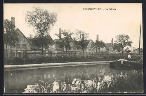 AK Varangéville, Les Salines et le canal avec péniche