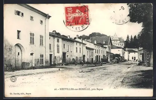 AK Neuviller-sur-Moselle /Bayon, Rue principale bordée de maisons anciennes