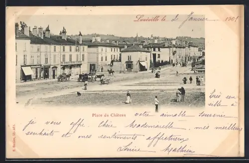 AK Lunéville, Place du Château avec passants et calèches