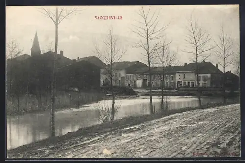 AK Vacqueville, Vue du village avec étang et arbres en hiver