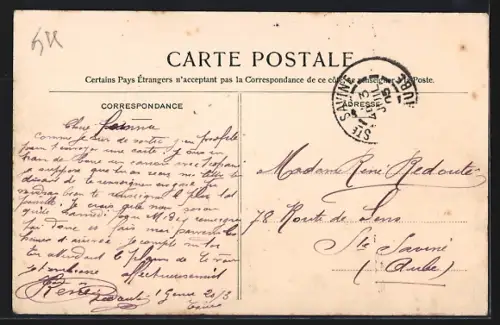 AK Toul, Porte Moselle avec passants et architecture fortifiée