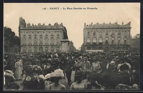 AK Nancy, La Place Stanislas un dimanche avec foule élégante